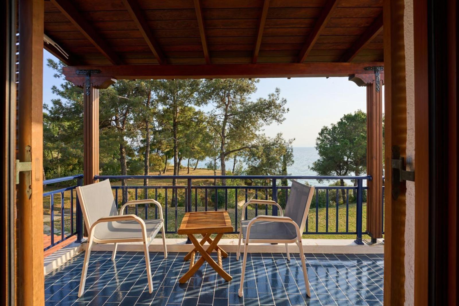 Summerday Villa Private Beach Néa Iráklia Exterior foto