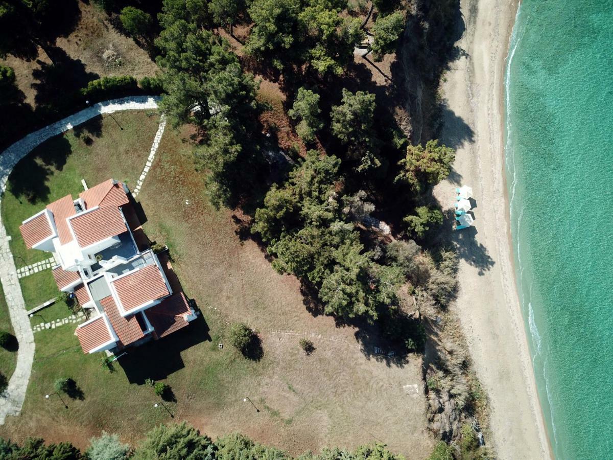 Summerday Villa Private Beach Néa Iráklia Exterior foto