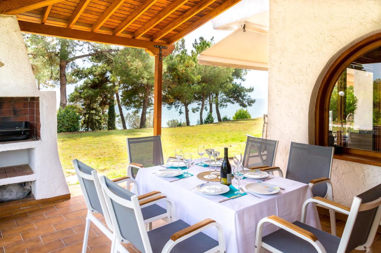 Summerday Villa Private Beach Néa Iráklia Exterior foto