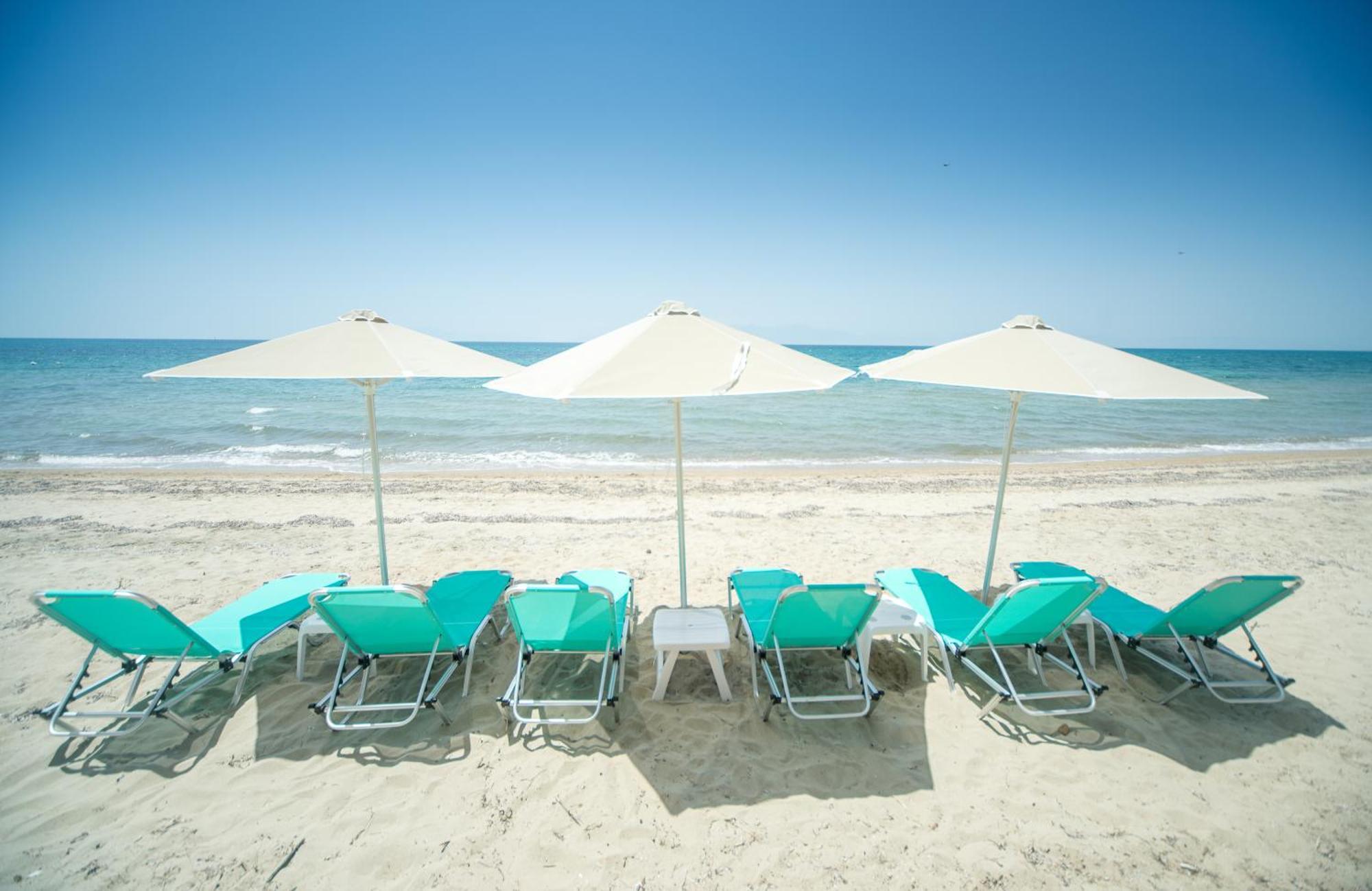 Summerday Villa Private Beach Néa Iráklia Exterior foto
